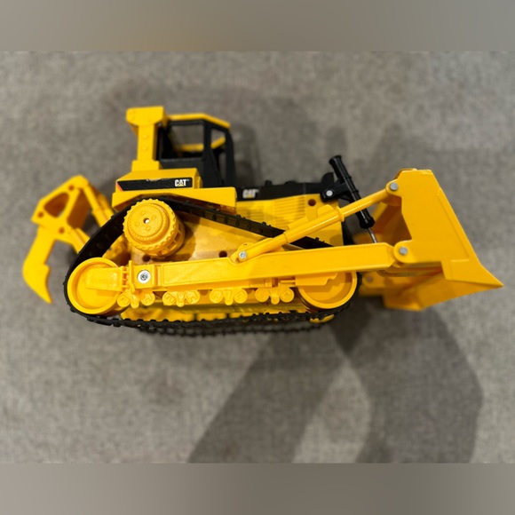 Caterpillar Bulldozer with sound and movement (almost vintage- from the 90s!) - Picture 5 of 6